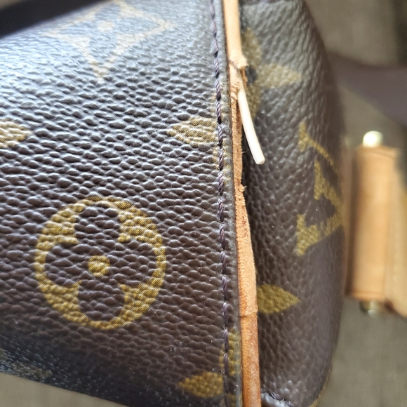 Authentic Louis Vuitton Monogram Messenger Bag - Picture 4 of 14